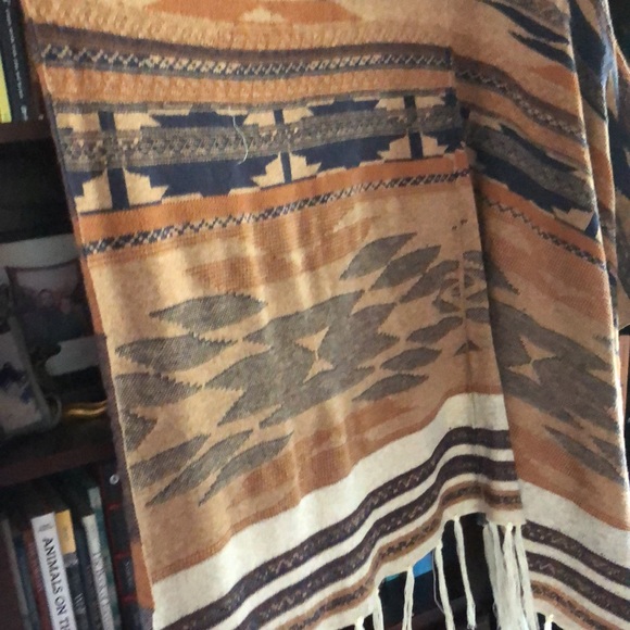 Cozy Boho Shawl - Picture 5 of 7